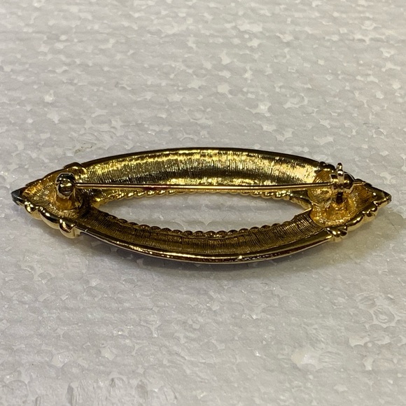 Purple Enamel with Gold Tone Accents Decorative Brooch/Pin ~Very Beautiful~ - Picture 7 of 13